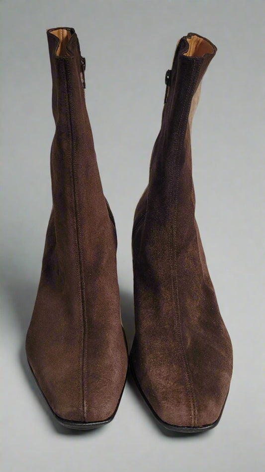 Ola Boot in Coffee Suede Size 41