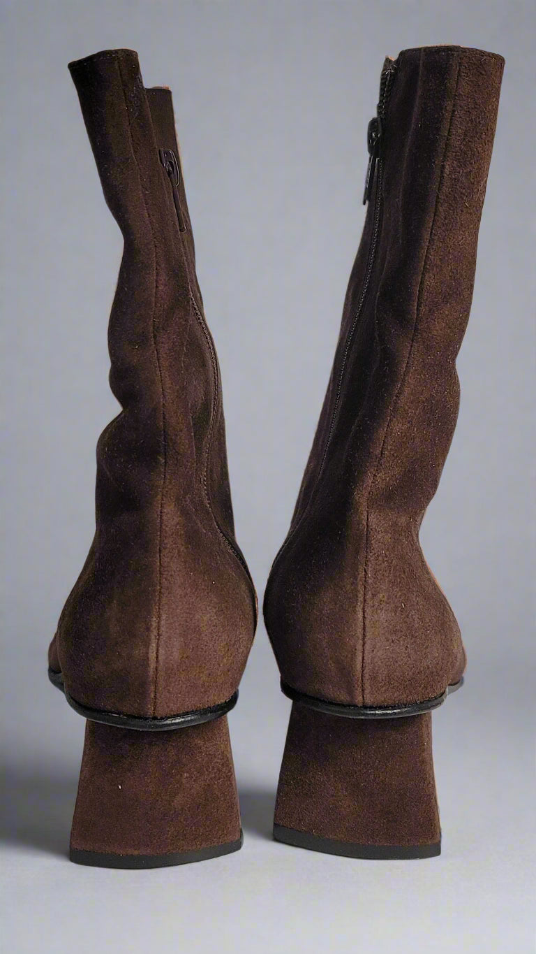 Ola Boot in Coffee Suede Size 41