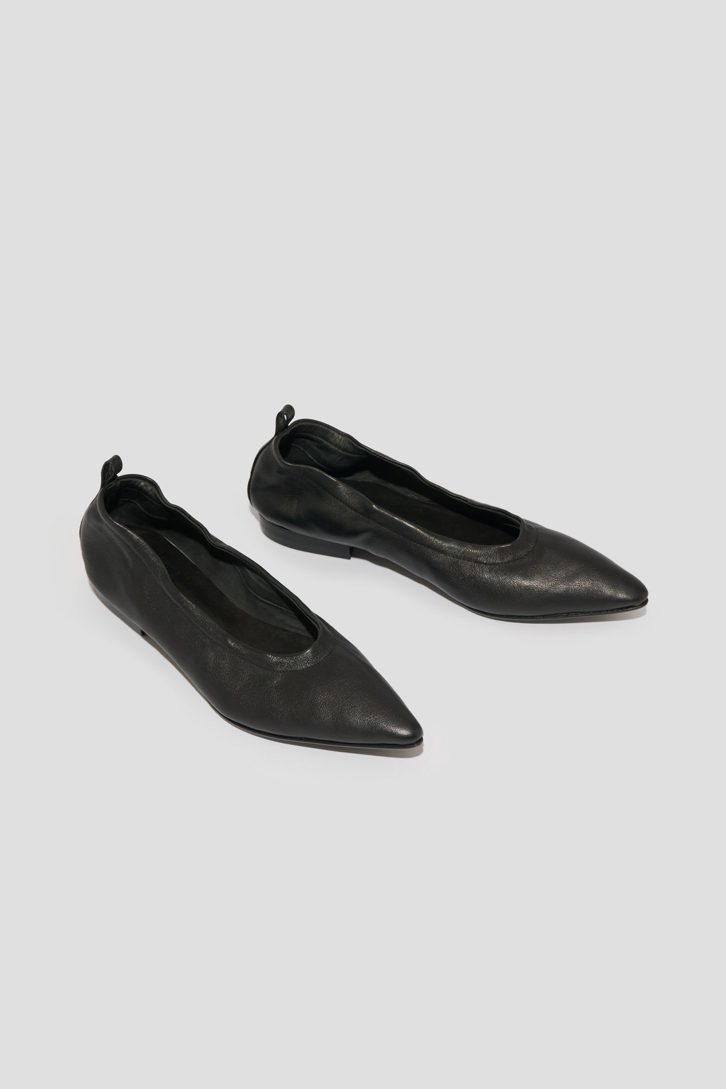 The Lina Flat in Black - PRE-ORDER