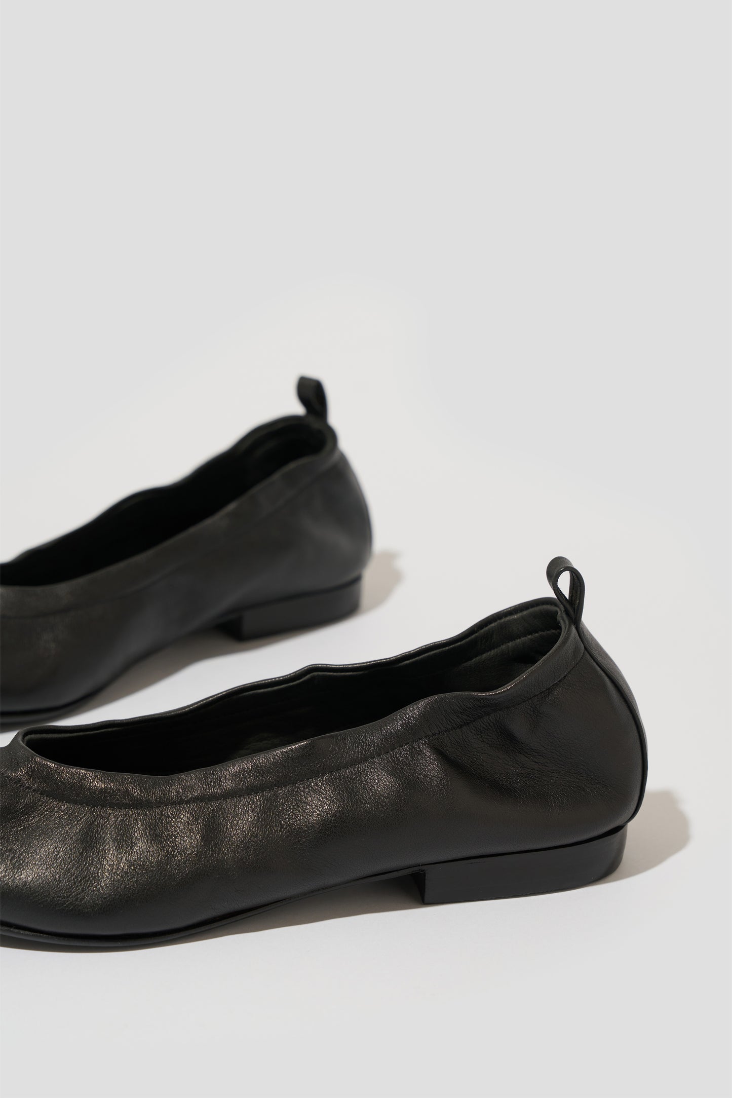 The Lina Flat in Black - PRE-ORDER
