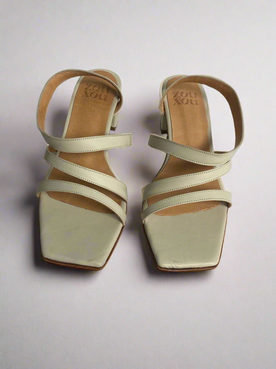 Delfina Sandal in Marfil Size 38.5