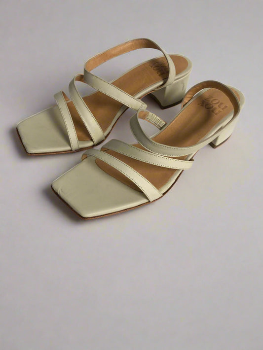 Delfina Sandal in Marfil Size 38.5