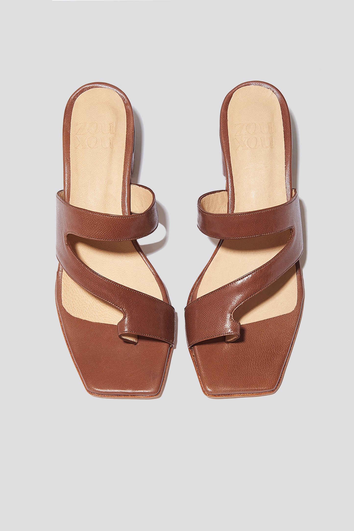 Una Thong Sandal in Chocolate