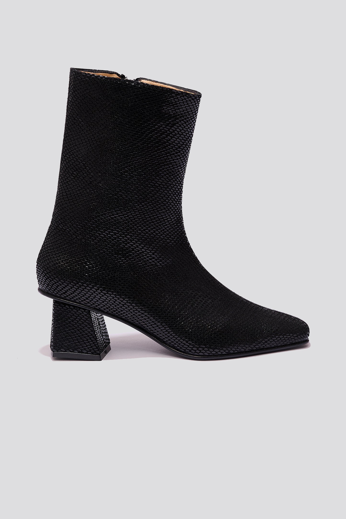Ola Glove Boot in Black Snake (USA)