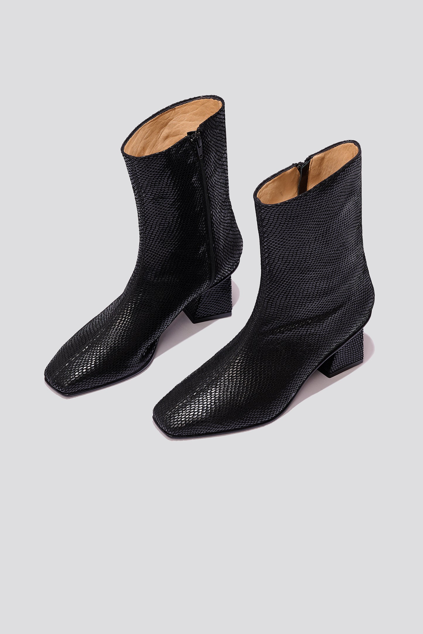 Ola Glove Boot in Black Snake (USA)