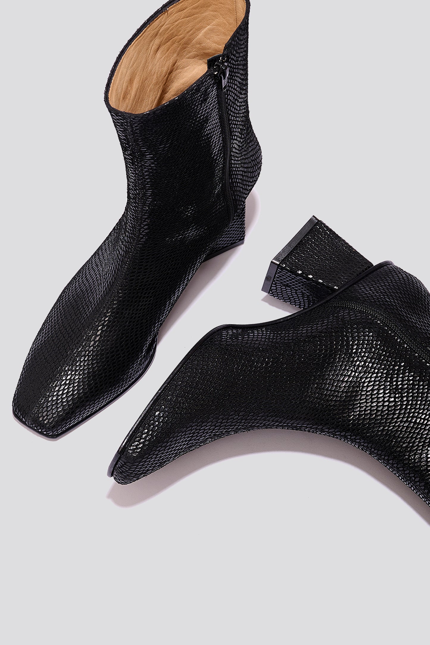 Ola Glove Boot in Black Snake (USA)