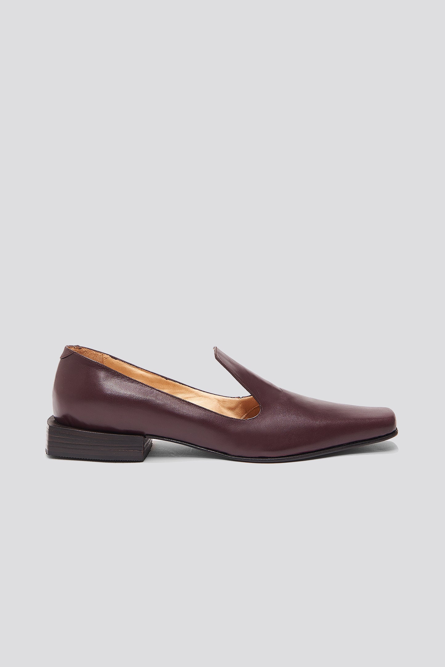 Olympia Loafer in Pinot (USA)