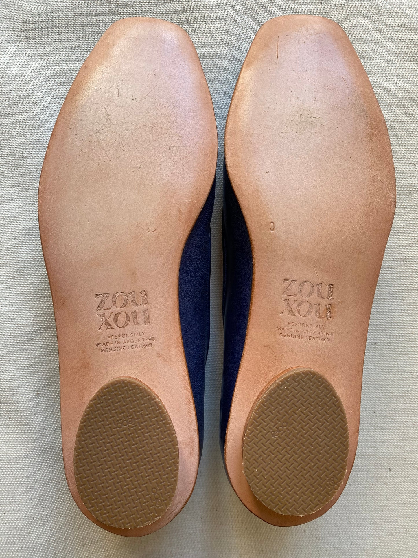 Coca Flat in Navy/Black Size 40