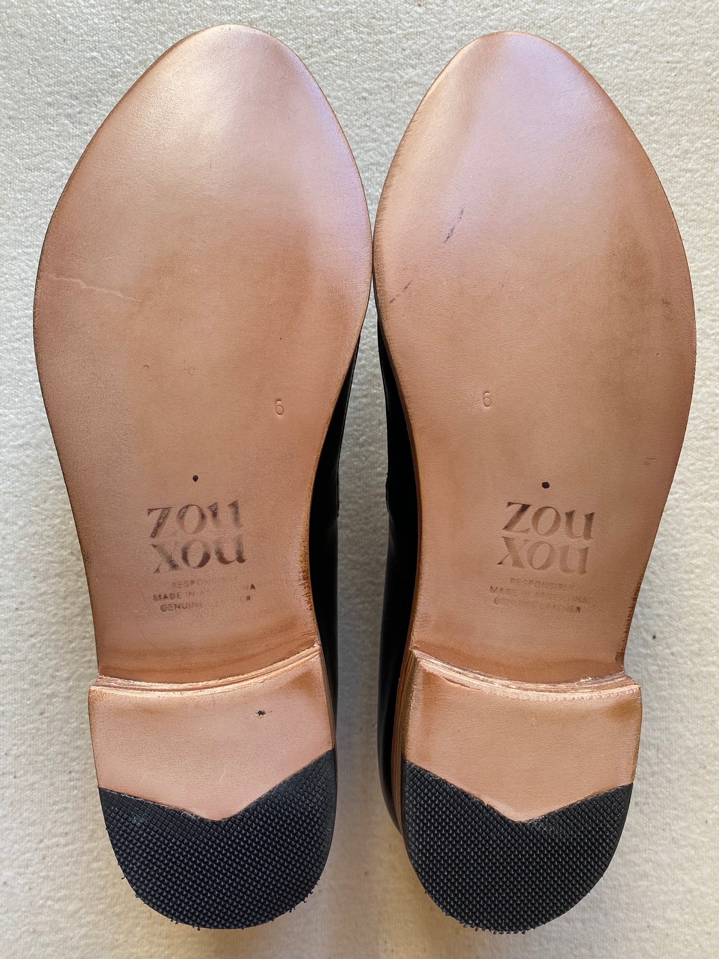 Loafer in Black Size 36