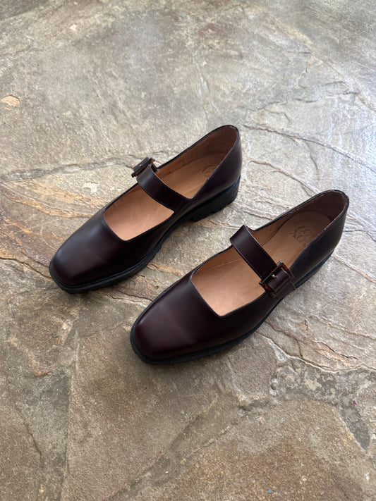 Uchi Flat in Tannat Size 40
