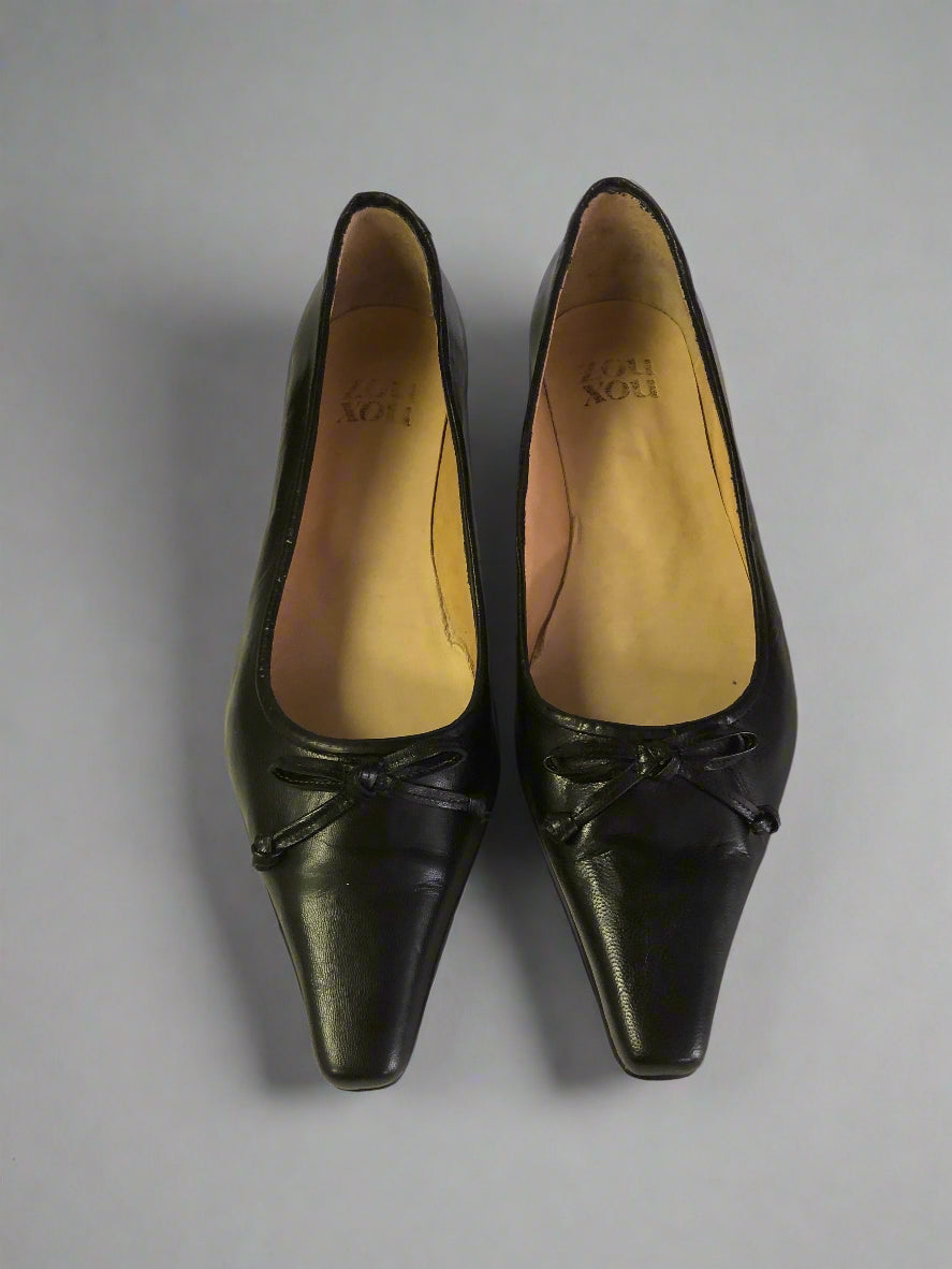 Ema in Black Size 40