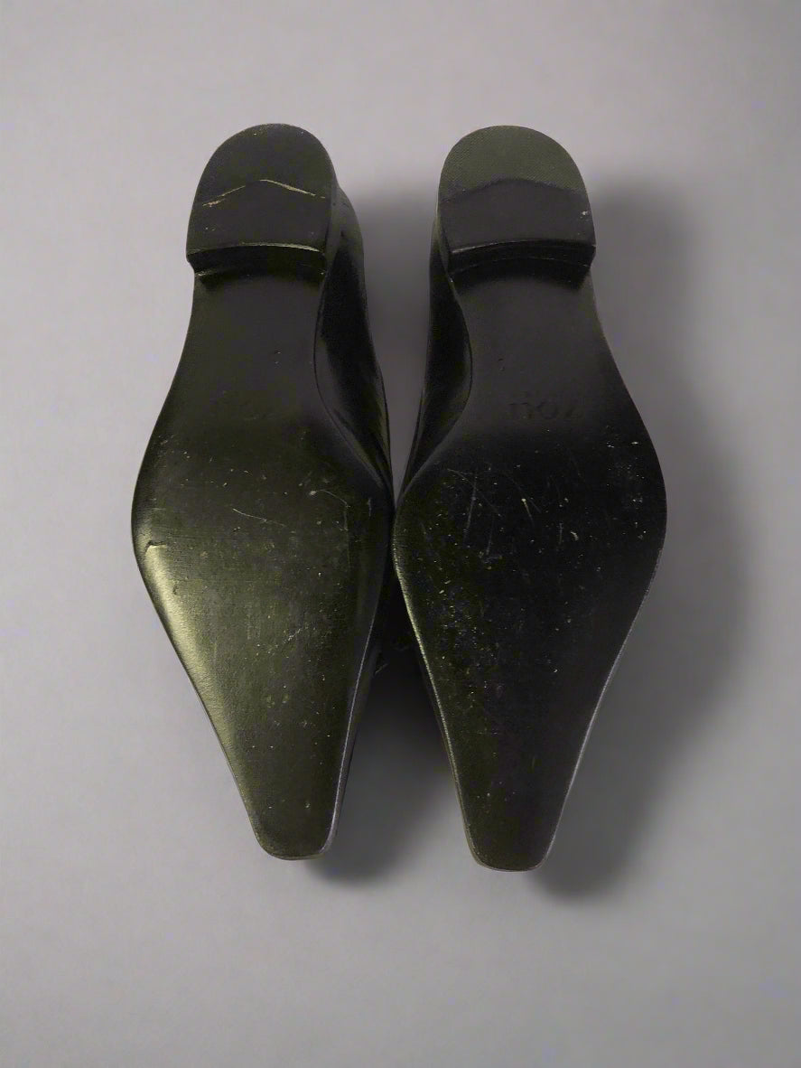 Ema in Black Size 40