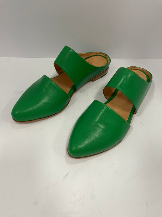 Mule in Grass Size 38