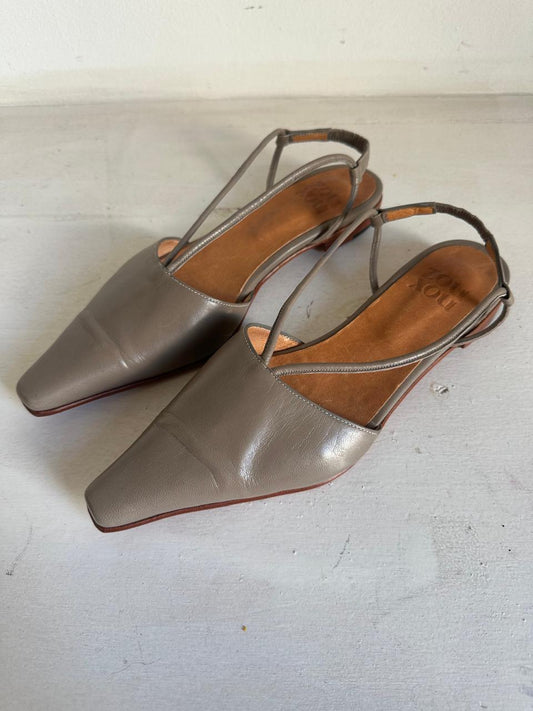 Luisa in Shiitake Size 40