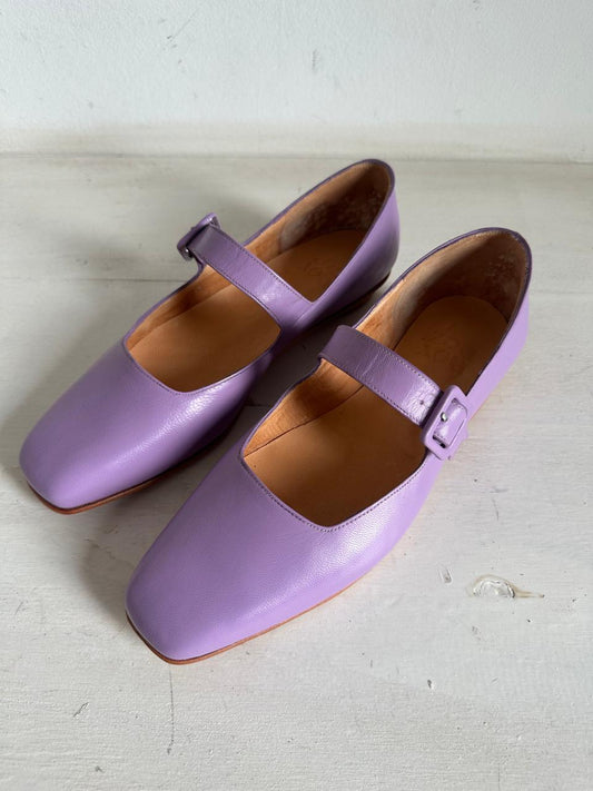 Eugenia Flat in Lilac Size 40