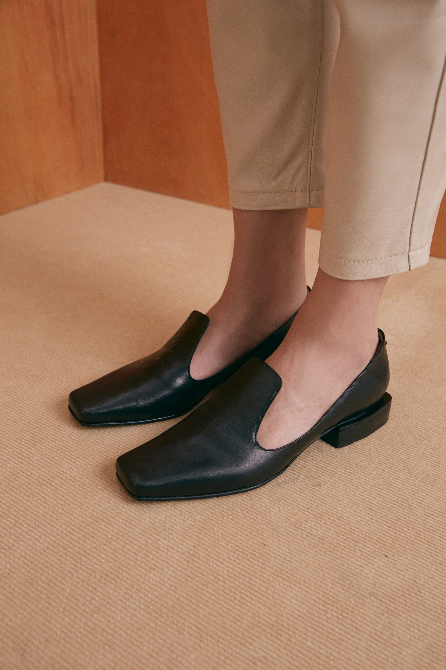 Olympia Loafer in Black (USA)