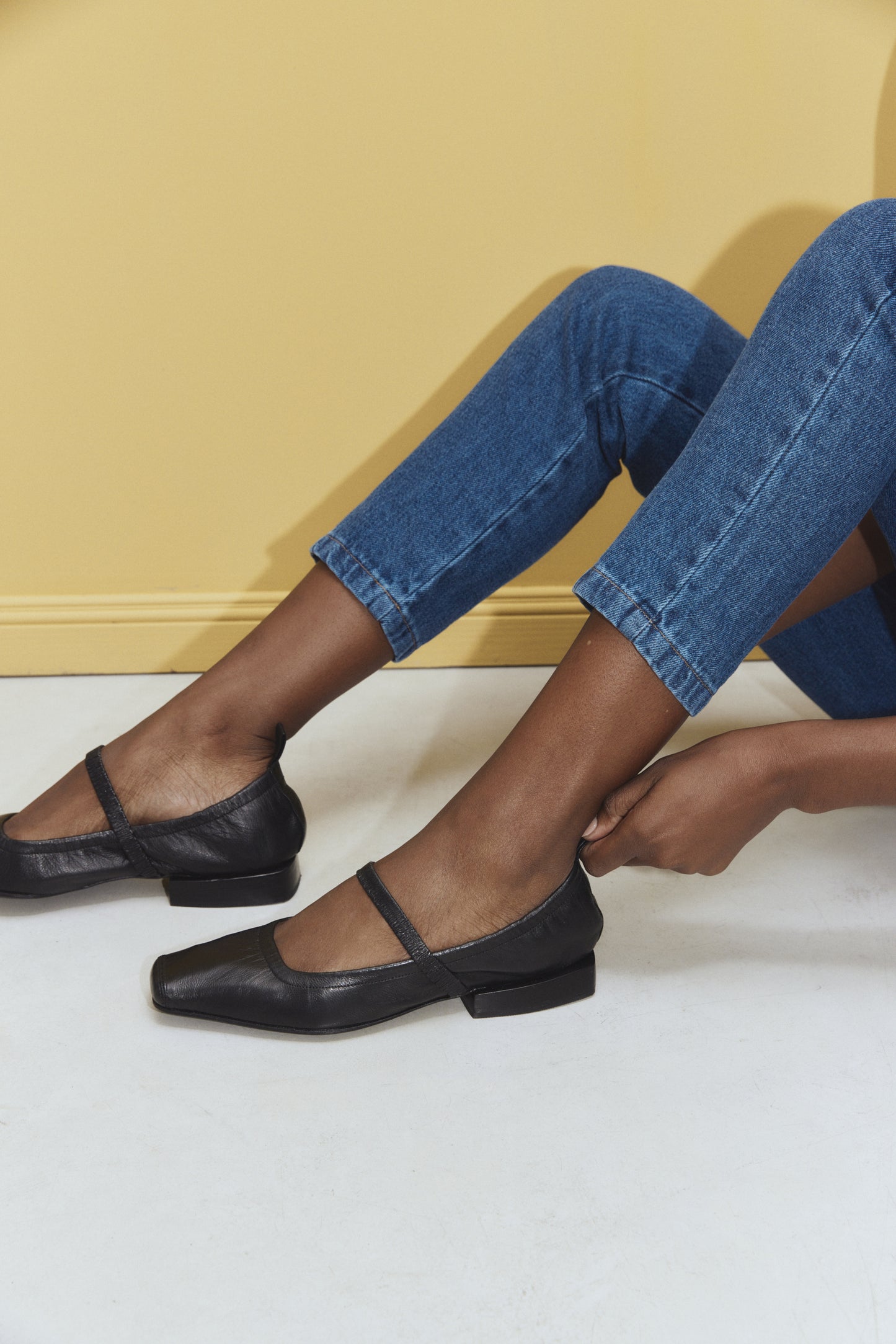 Simona Mary Jane Flat in Black