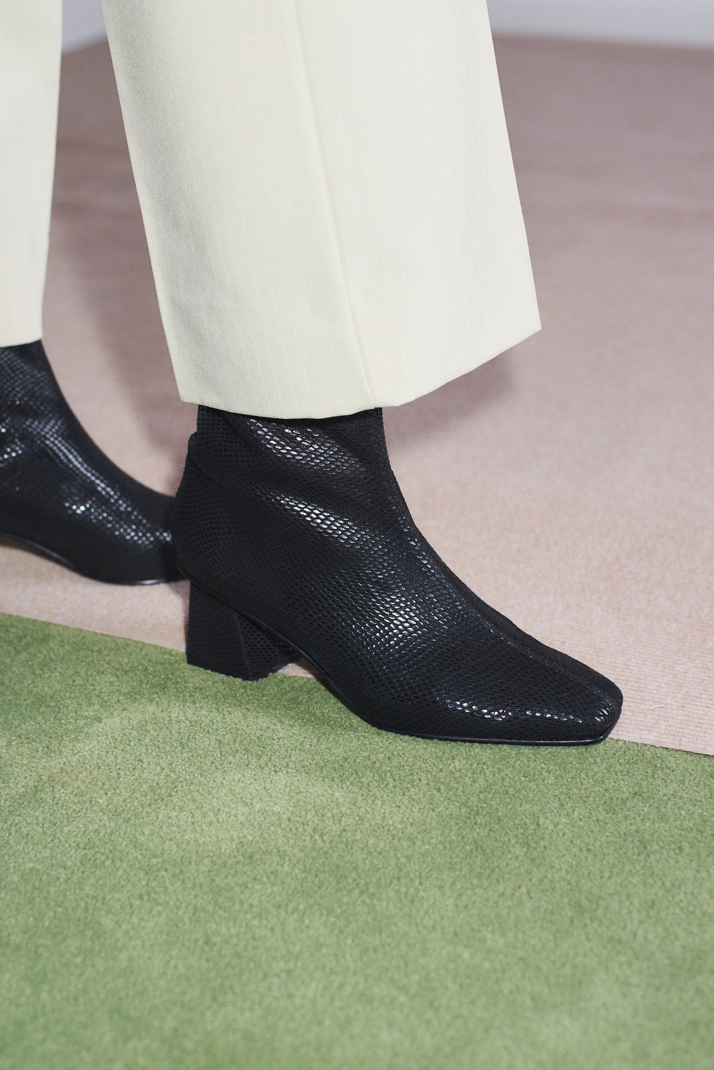 Ola Glove Boot in Black Snake (USA)