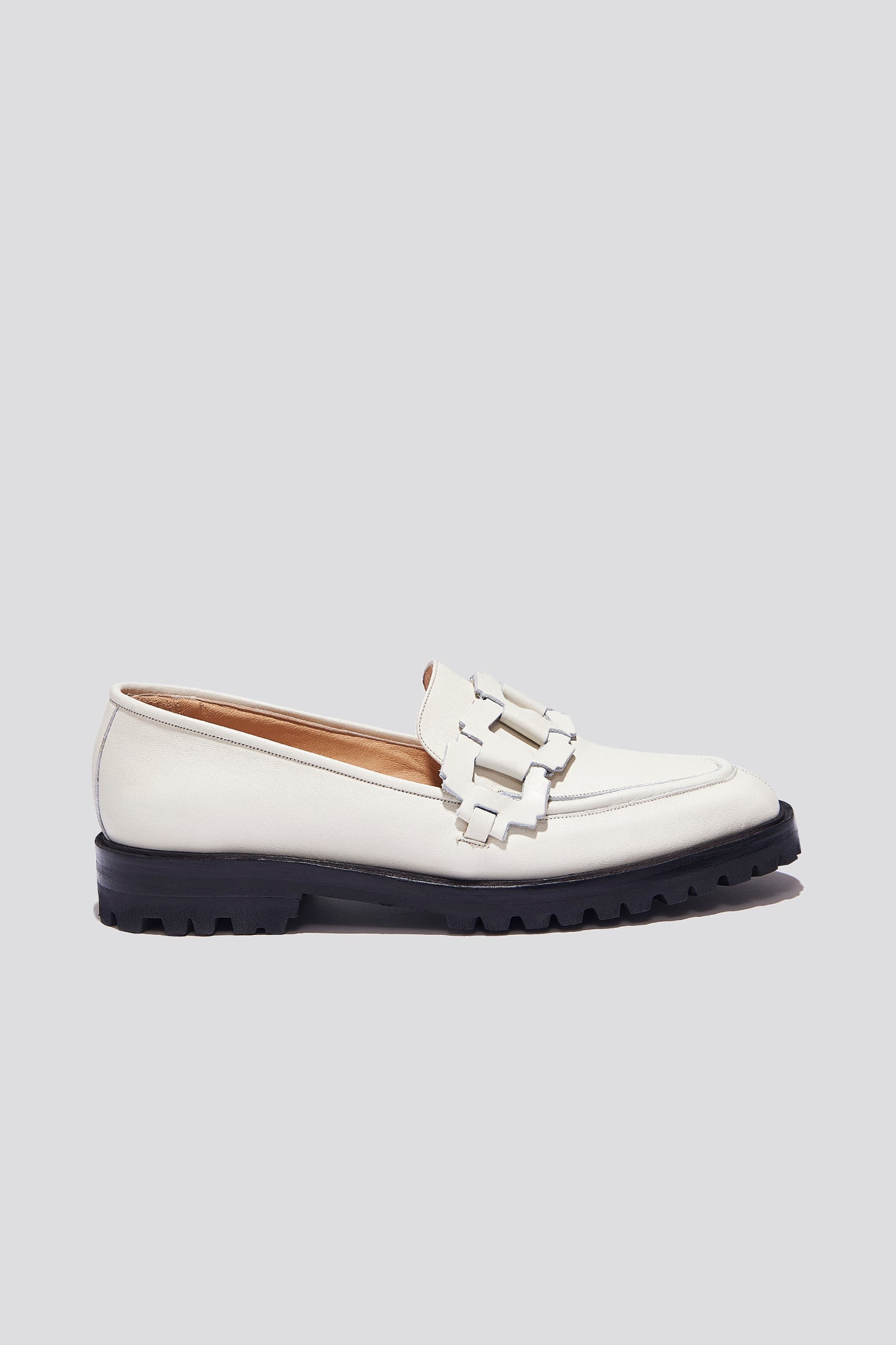 Trini Loafer in Marfil (USA)
