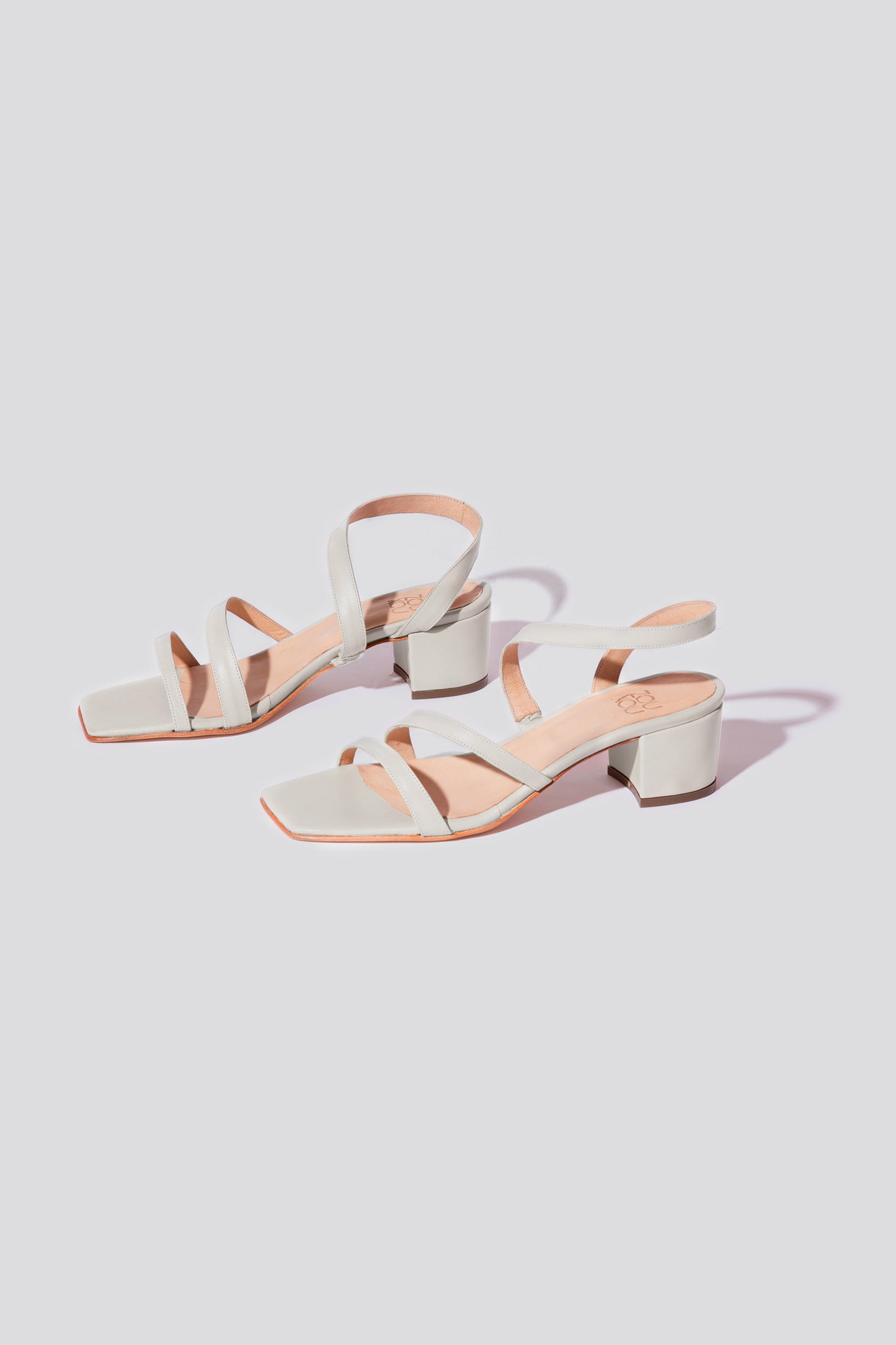 Delfina Sandal in Marfil