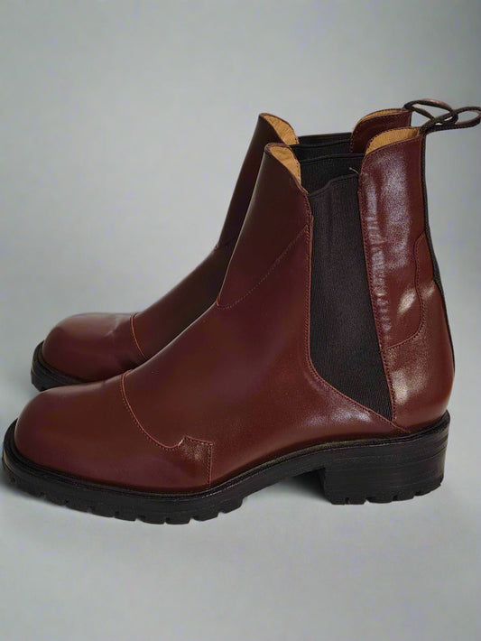 Nerea Boot in Bordo Size 36