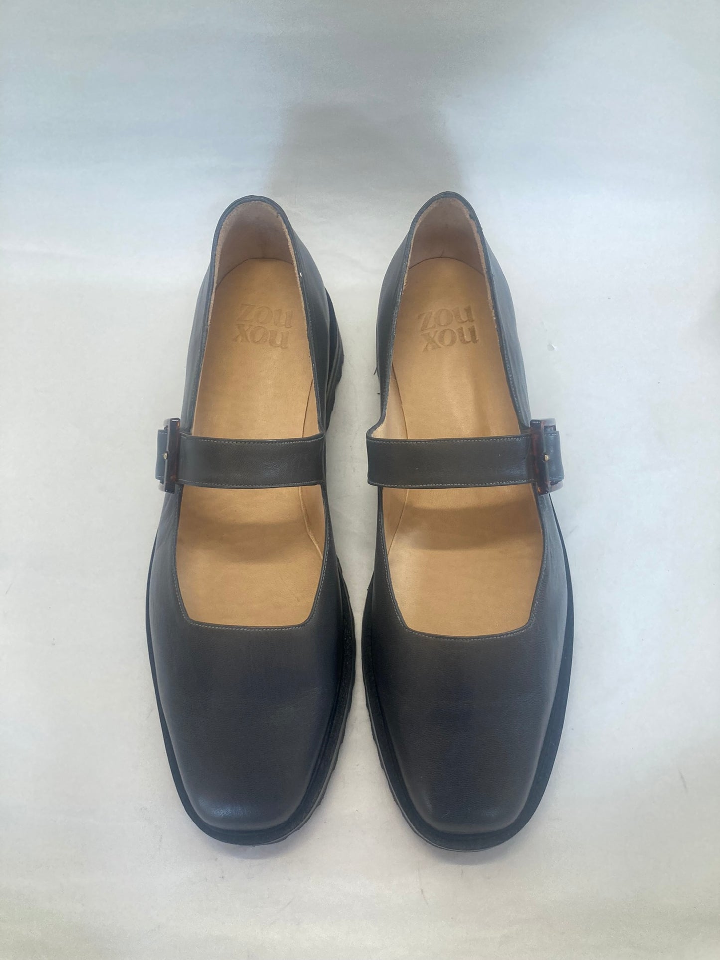 Uchi Flat in Graphite Size 42