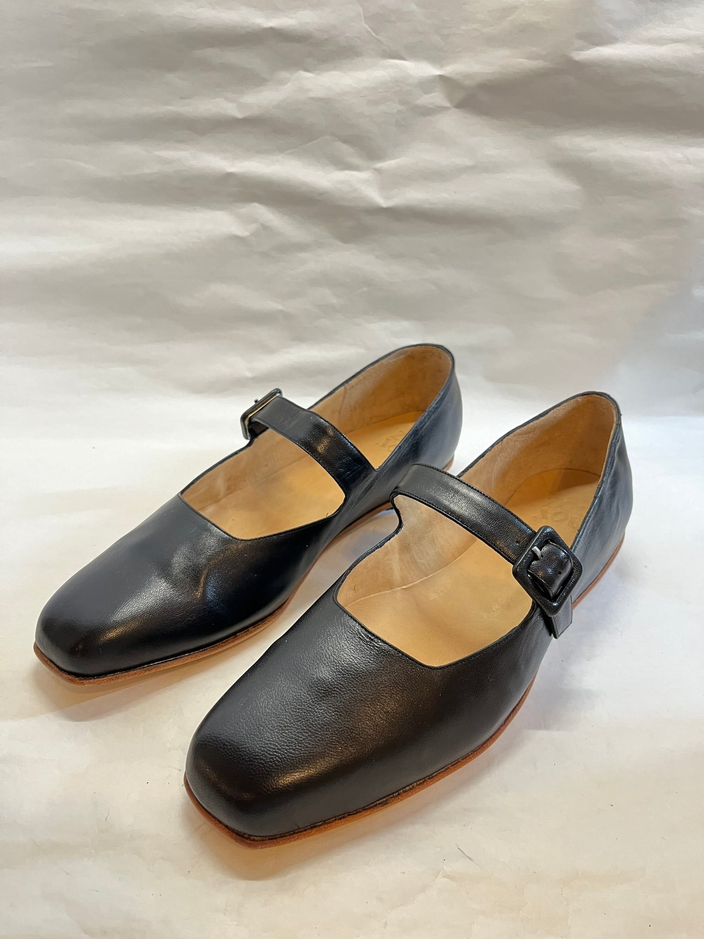 Eugenia Flat in Black Size 41