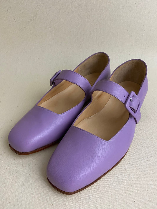 Eugenia in Lilac Size 37