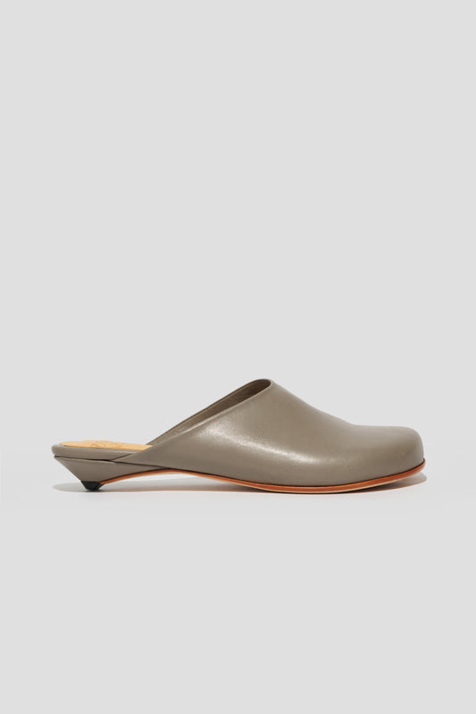 Charo Clog in Shiitake