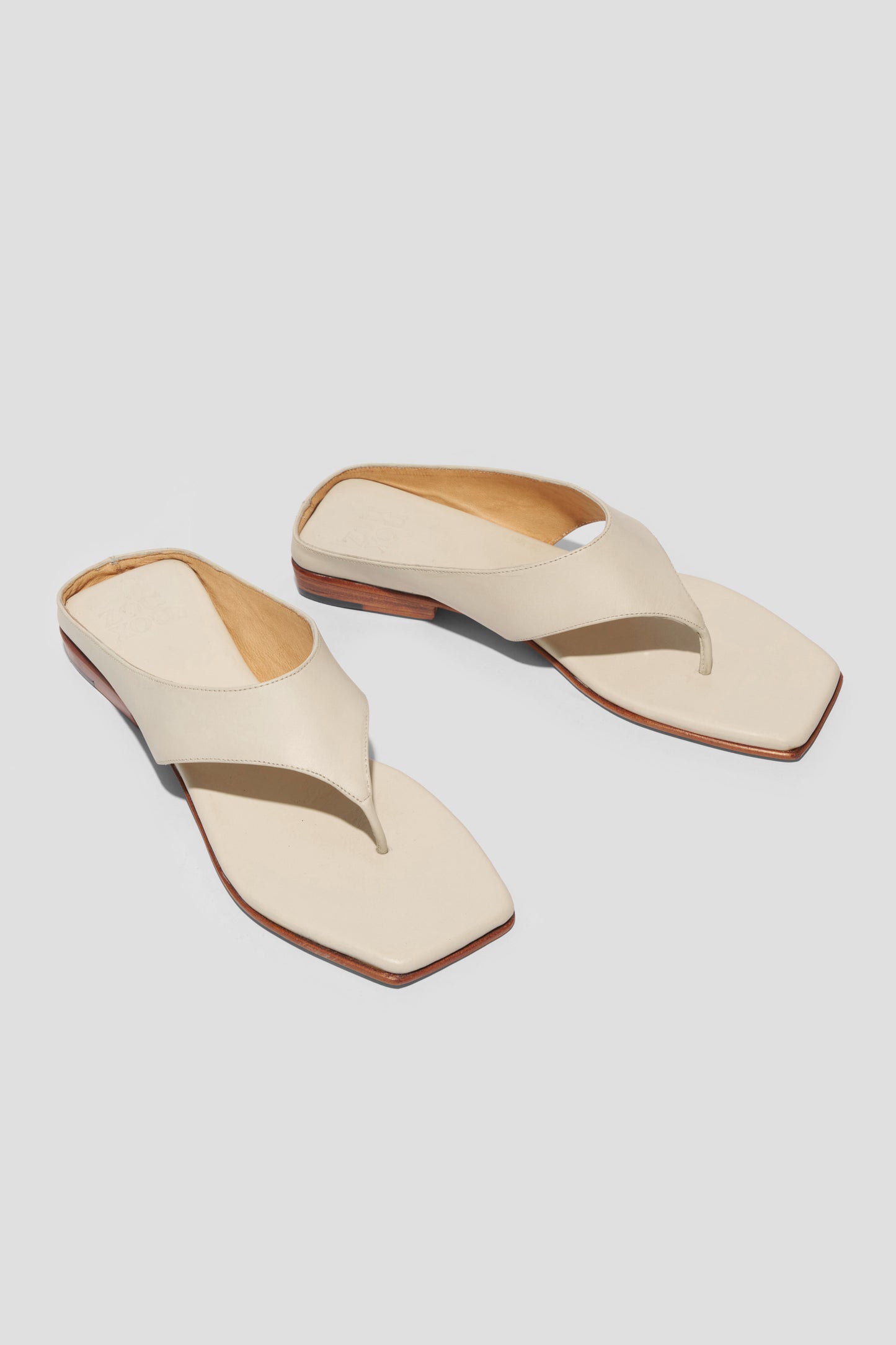 Nara Thong Sandal in Marfil