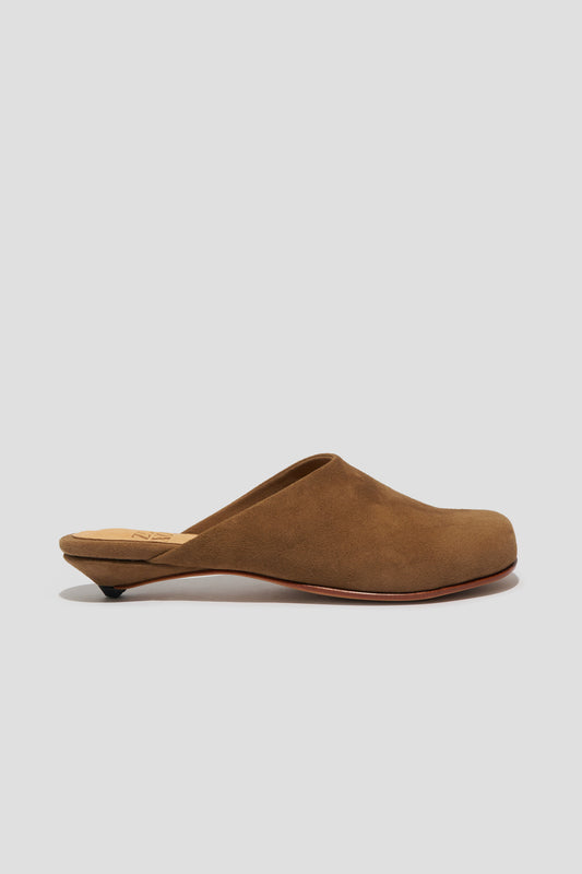 Charo Clog in Cortado Suede