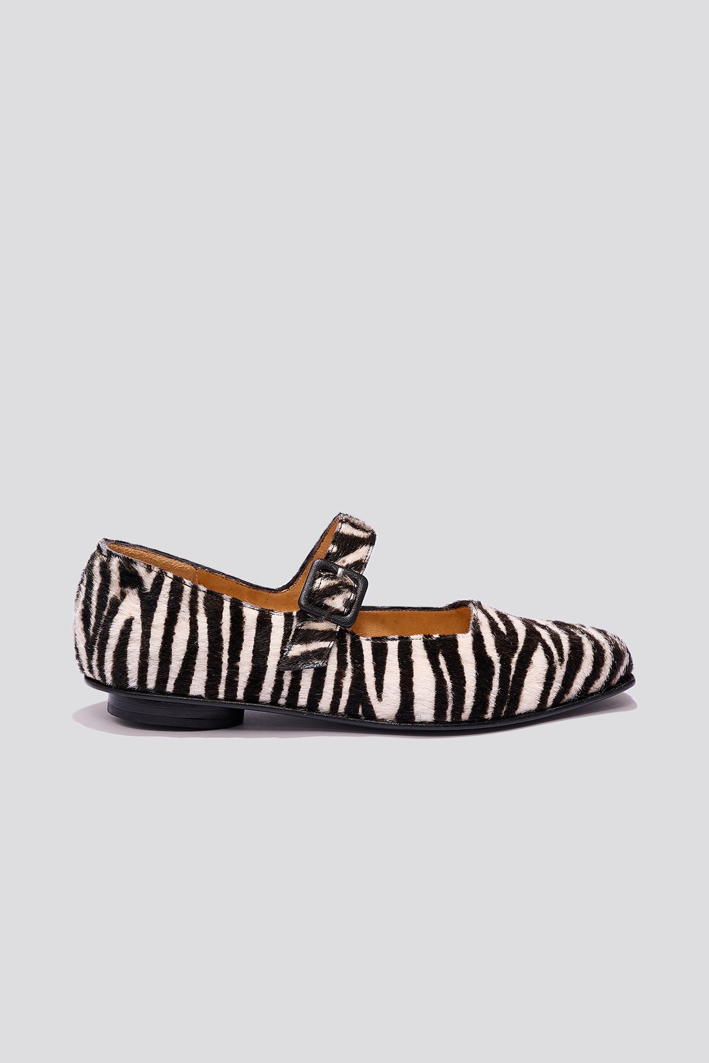 Eugenia Flat in Zebra