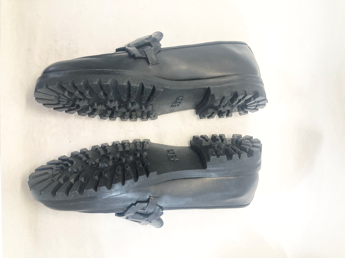 Trini Loafer in Black + Croco Size 41