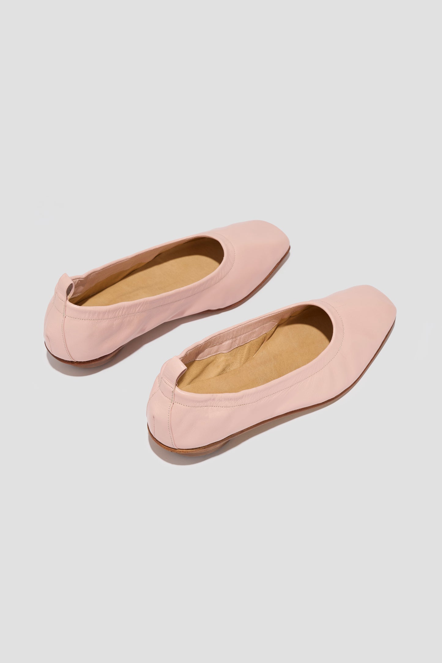 Daria Glove Flat in Pale Pink