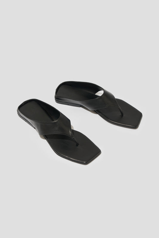 Nara Thong Sandal in Black