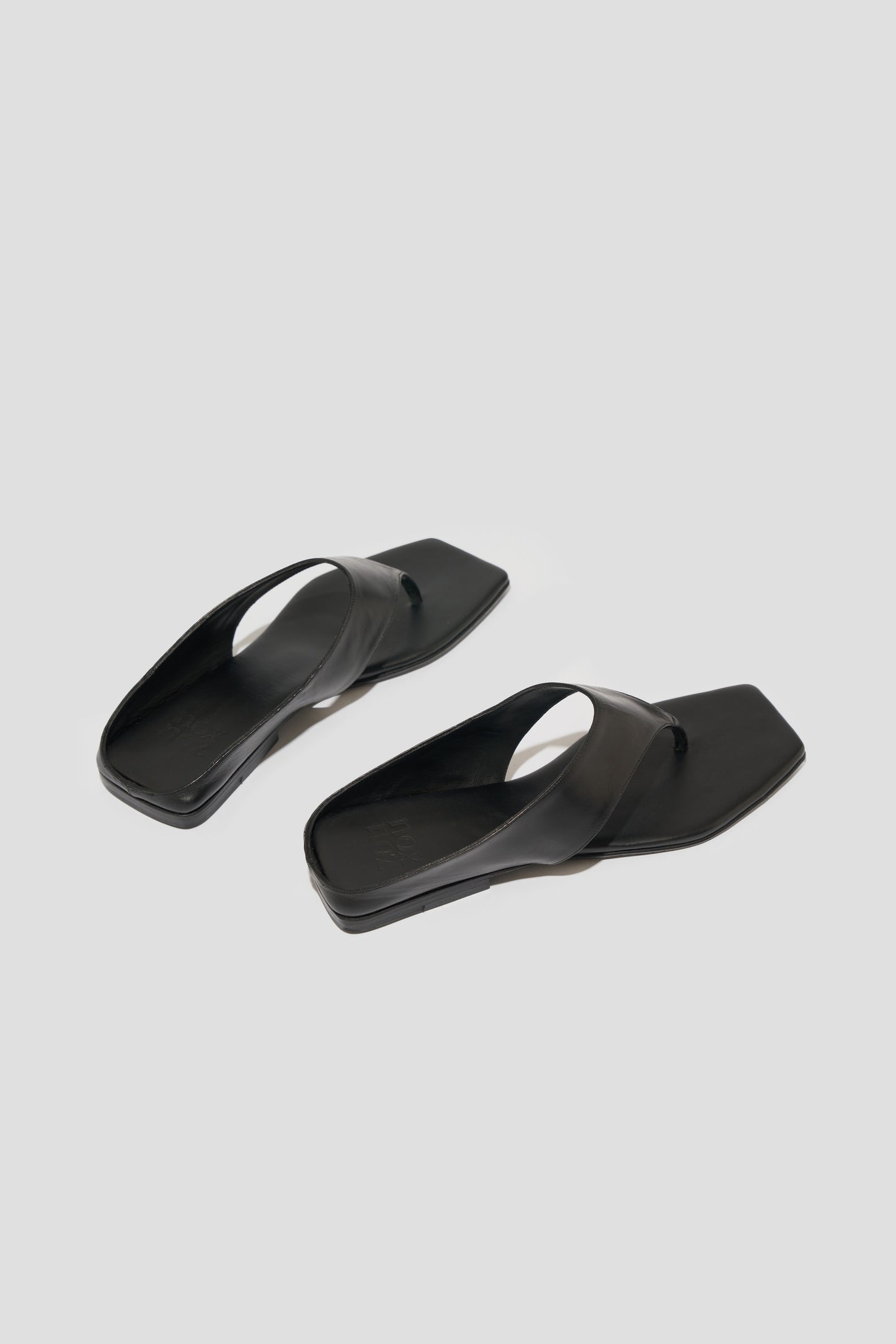 Nara Thong Sandal in Black