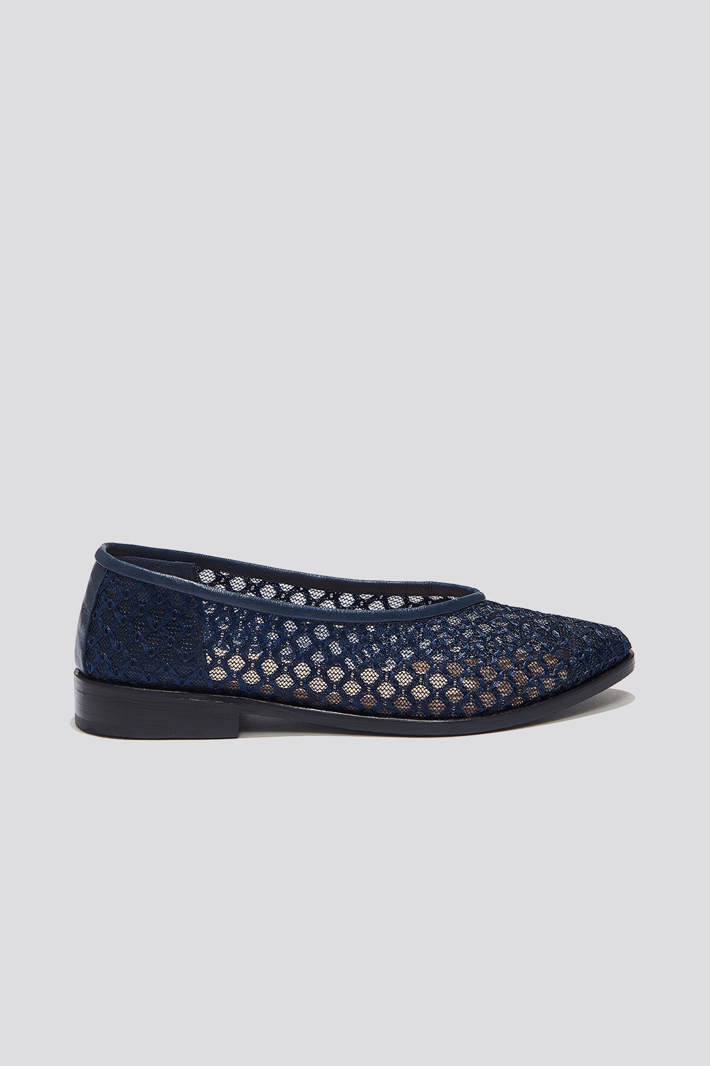 Glove Flat in Indigo Mesh