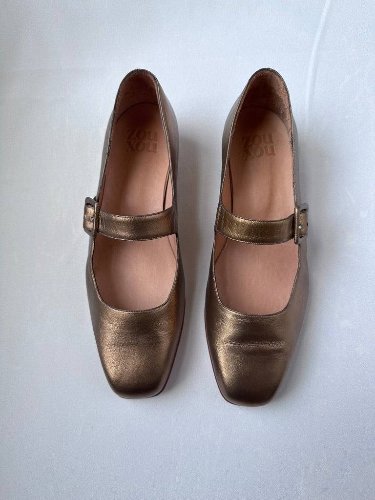 eugenia in bronze size 39