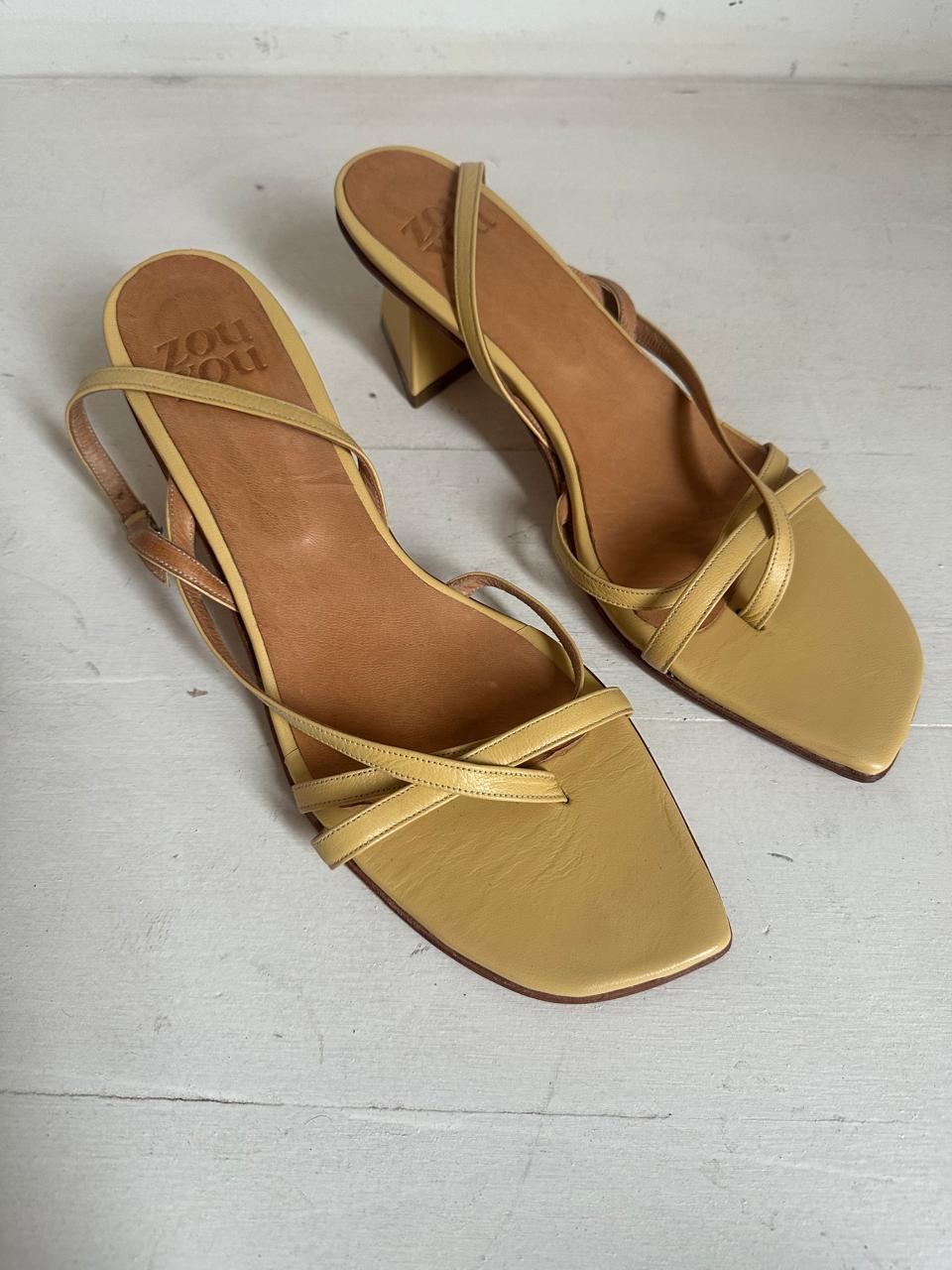 Luz in Manteca Size 40