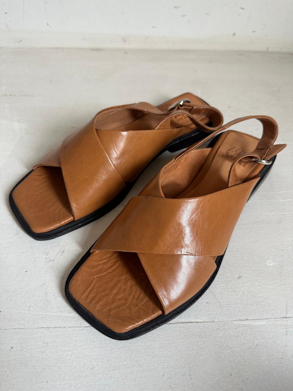 Mabel Sandal in Tan Size 42