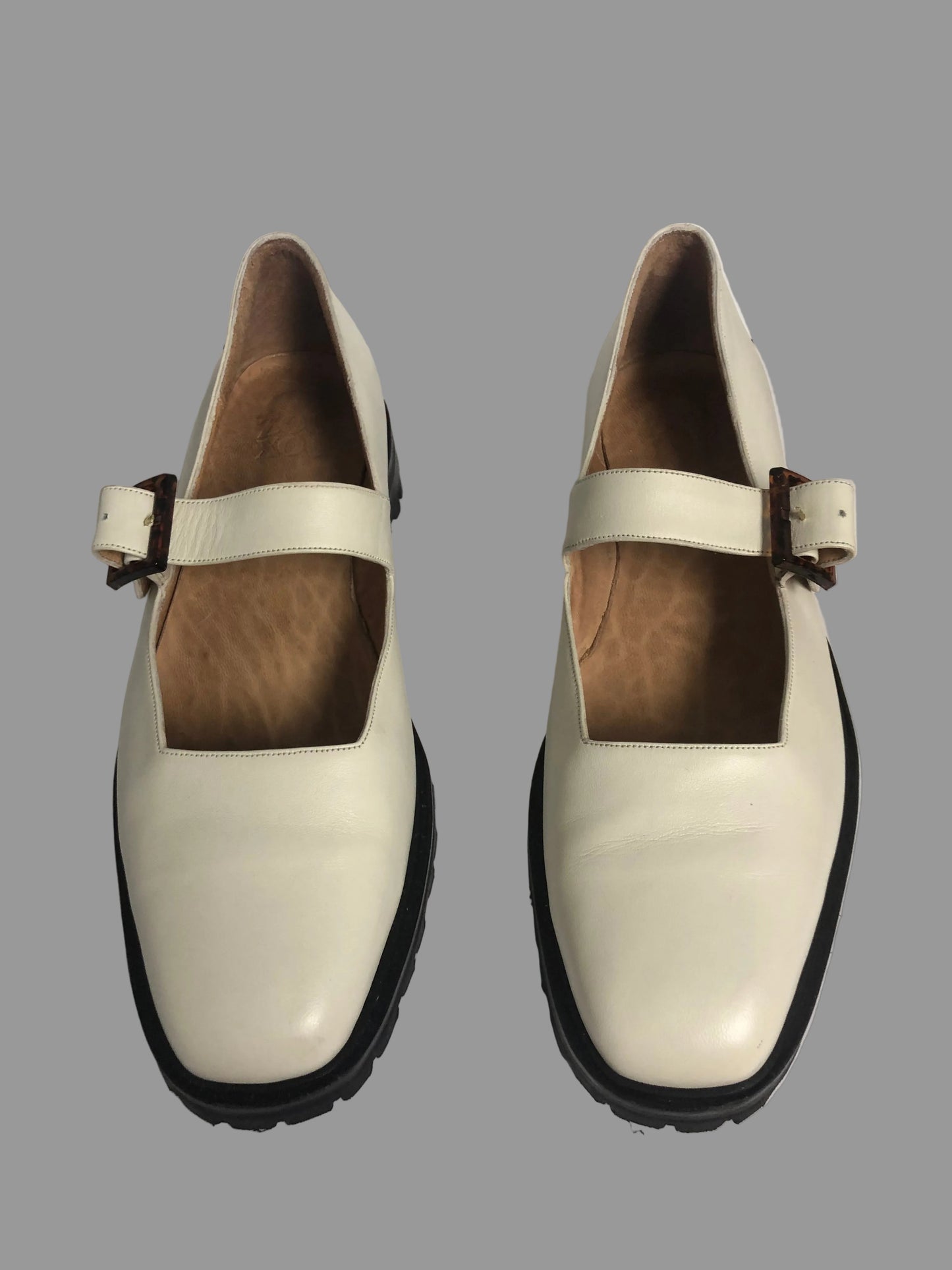 Uchi Flat in Marfil Size 42