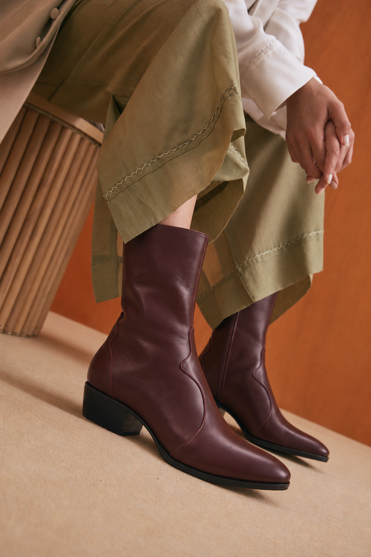 Guada Western Boot in Plum