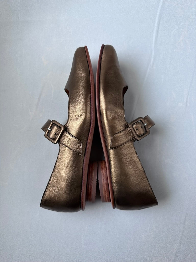 eugenia in bronze size 39