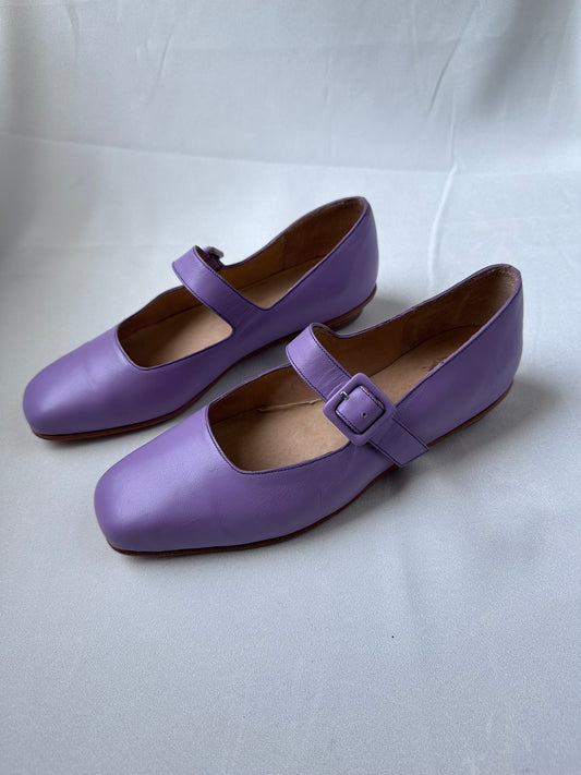 eugenia flat in lilac size 39