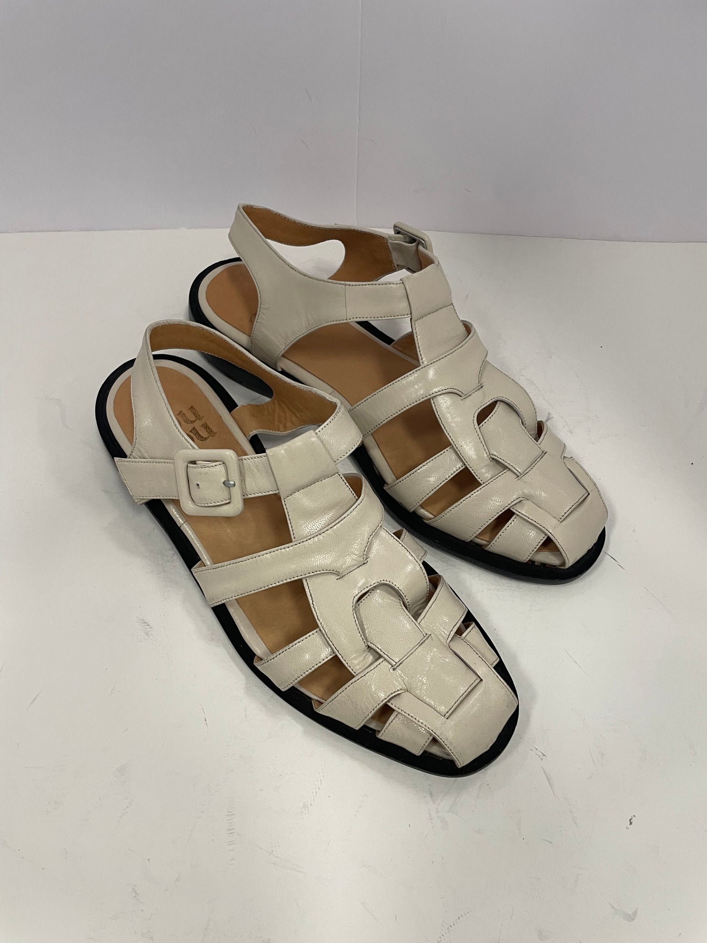 Franca Sandal in Marfil Size 37