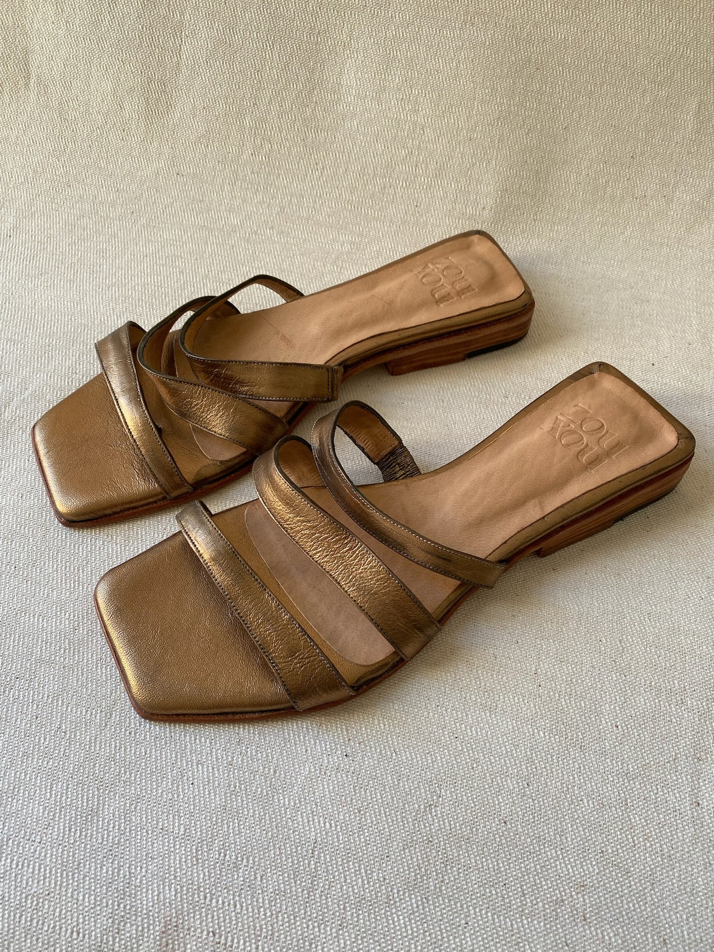 Lagos in Bronze Size 37