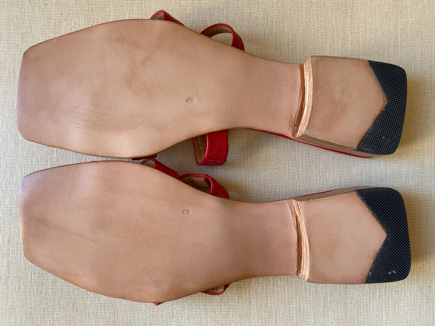 Lagos in Coral Size 40