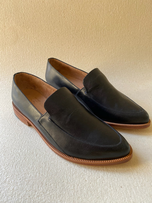 Loafer in Black Size 37