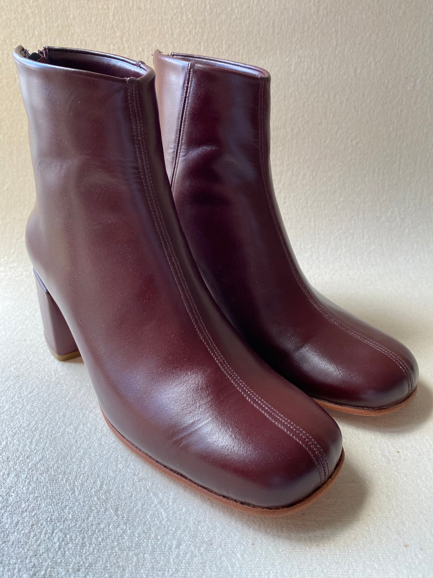 Beia Boot in Pinot Size 39