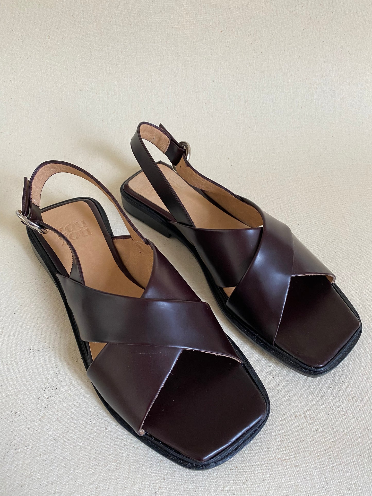 Mabel in Tannat Size 42